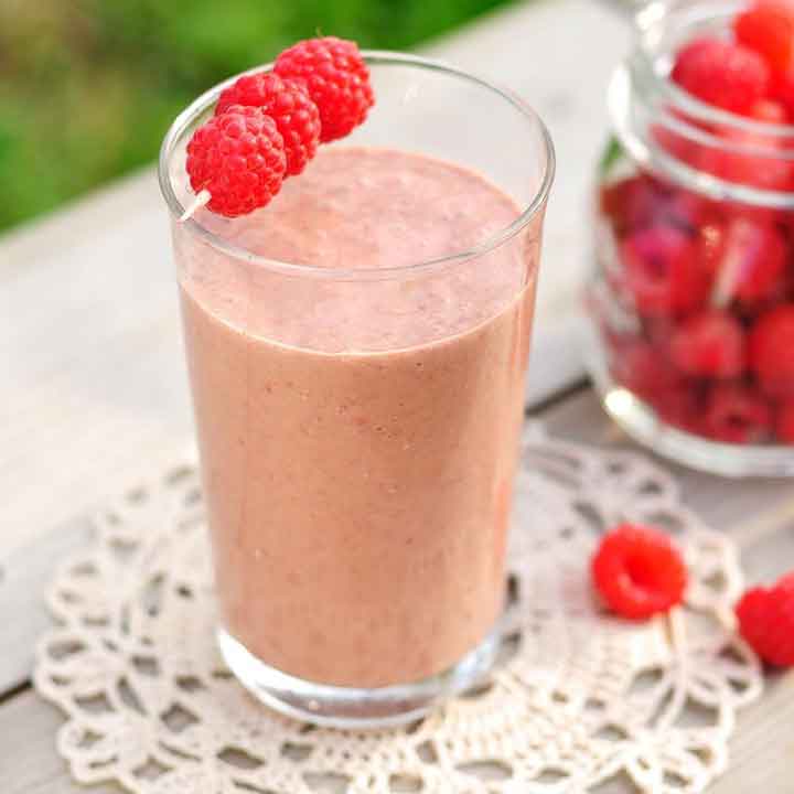 protein-smoothie-glass